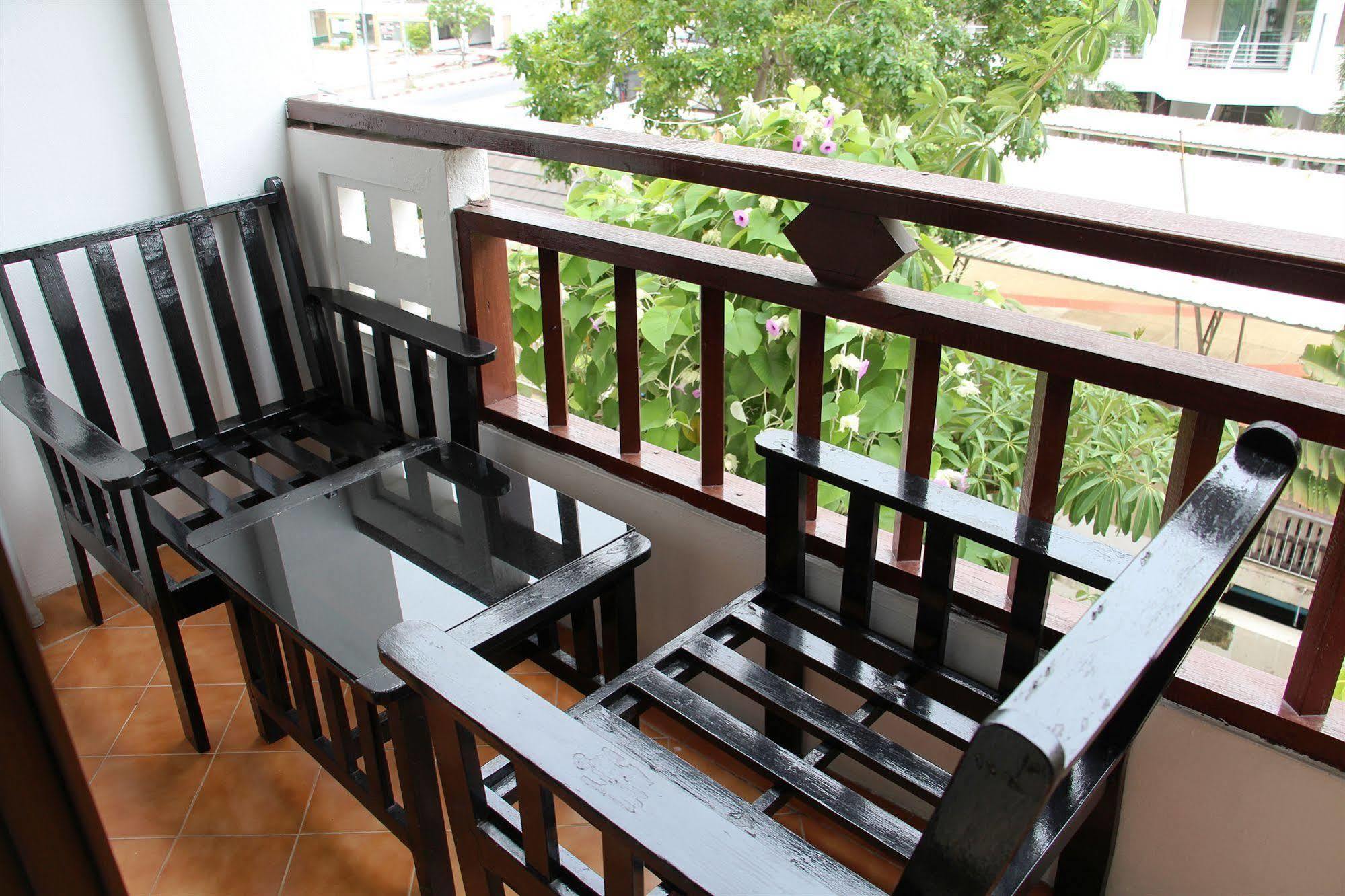Jomtien Good Luck Apartment Eksteriør billede